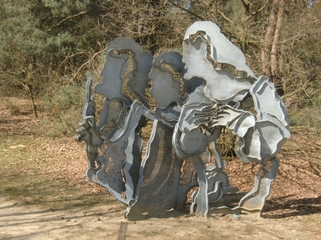 Venray NL : Merseloseweg, Odapark, Skulptur von Linda Verkaaik, Het Laatste Avondmaal ( Das letzte Abendmahl )